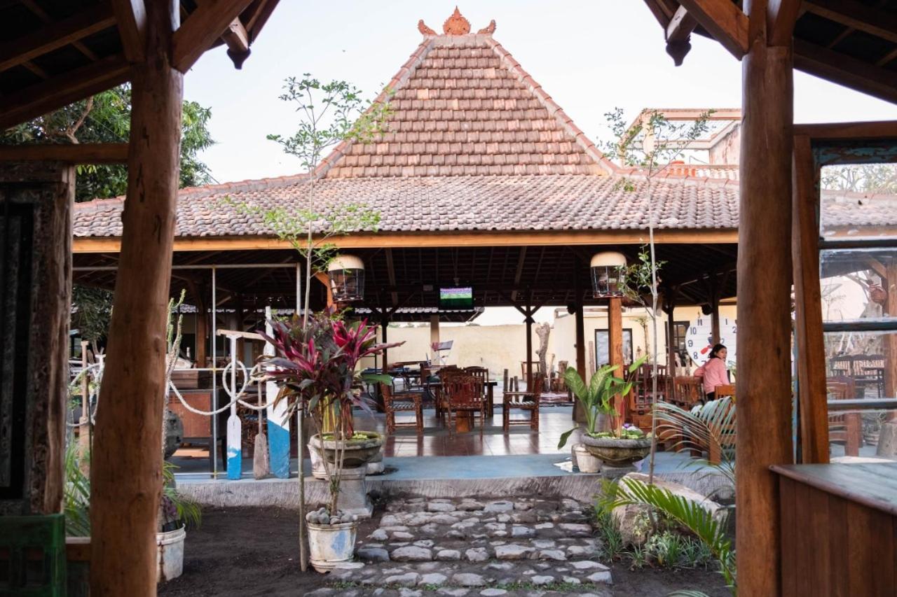 Sunrise Lodge & Lounge Singaraja Eksteriør billede